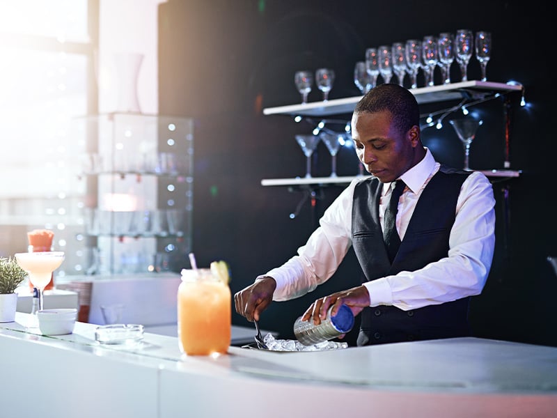 barkeeper-making-cocktails-4-3