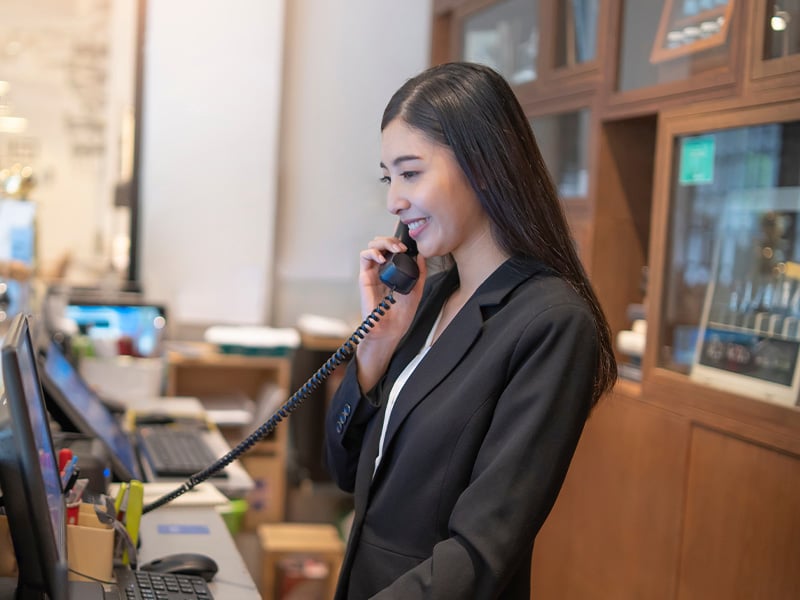 guest-services-receptionist-4-3