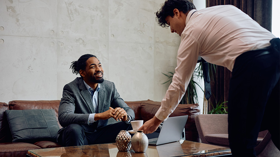 serving-coffee-in-hotel-lobby